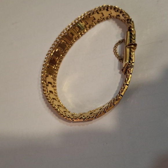 None Jewelry - 70s Vintage Heavy Gold Plated Chevron Style Bracelet W/ Safety Chain 8"